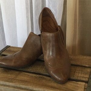 Born leather ankle boots